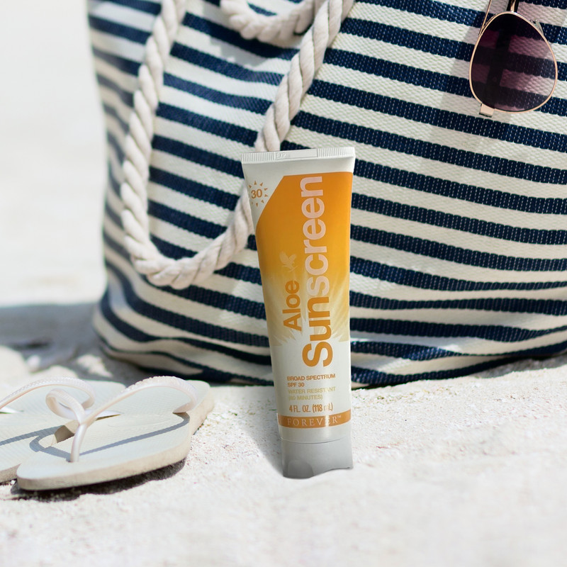 کرم ضد آفتاب بیرنگ فوراور لیوینگ پروداکتس، SPF 30، مدل 01، مناسب انواع پوست با حجم 118 میلیلیتر، محافظتکننده در برابر اشعههای UVA و UVB، ضد آب و مرطوبکننده، روشنکننده، دارای فرمولاسیون زینک اکساید، آلوئه ورا و ویتامین E، با ماندگاری 2 ساعته - Image 6